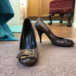 Burberry nova check buckle pump